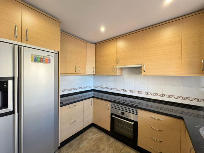 Image No.4-3 Bed Townhouse for sale