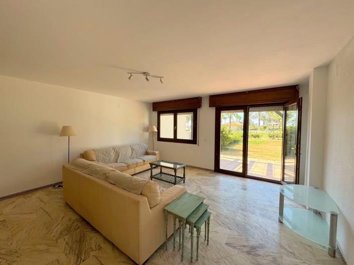 Image No.18-4 Bed Townhouse for sale