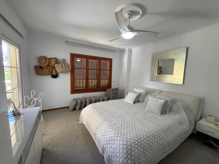 Image No.21-3 Bed Apartment for sale