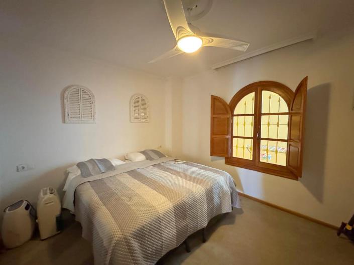 Image No.24-3 Bed Apartment for sale