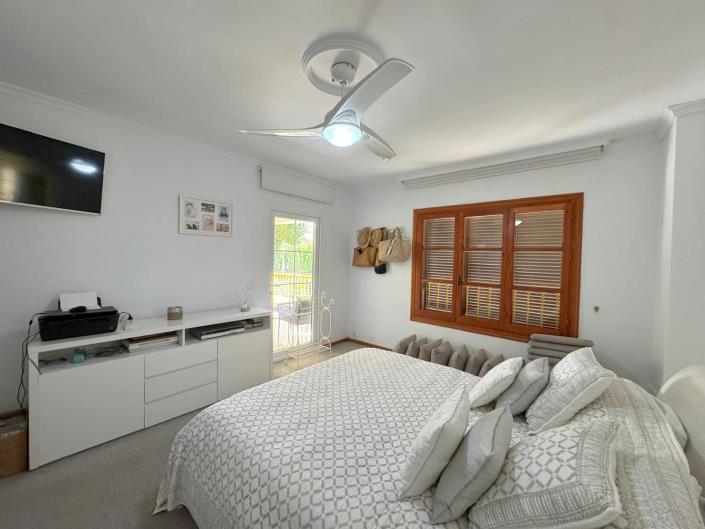 Image No.26-3 Bed Apartment for sale