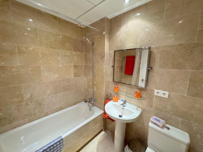 Image No.23-Penthouse de 2 chambres à vendre à Manilva