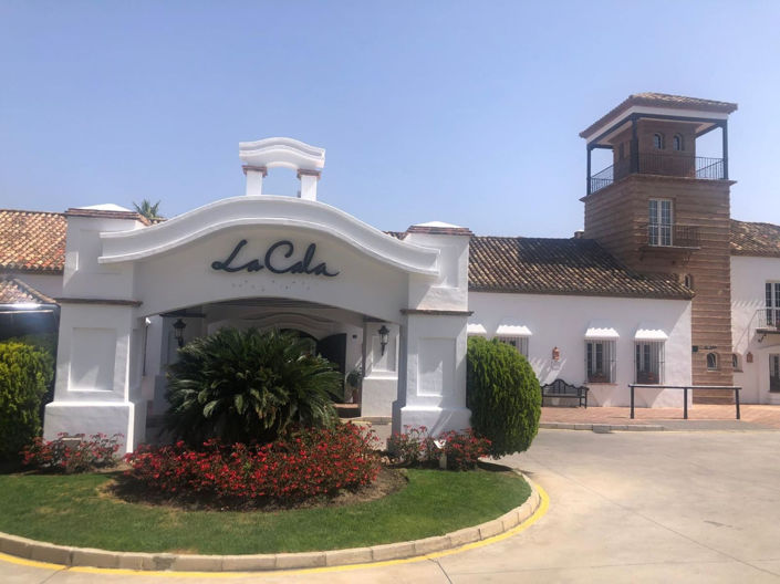 Image No.17-5 Bed Property for sale