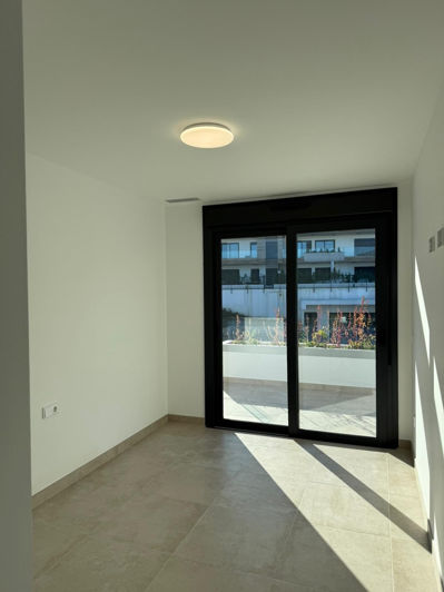 Image No.16-3 Bed Property for sale