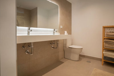 11-20939a0134ad724a8cb2a801094d15a4