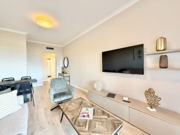 6-fa543ff60f4e104718a0562ed3ccbf30