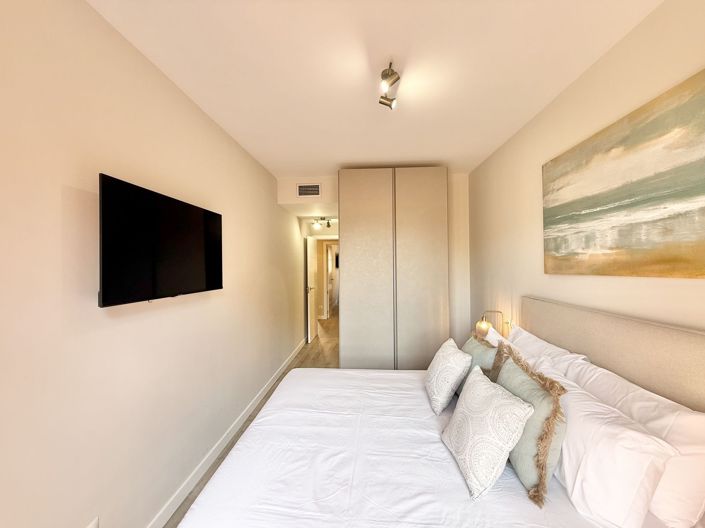 Image No.12-2 Bed Apartment for sale