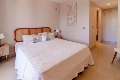 15-e65d437abef3cdae9b514eeeb695a8b9