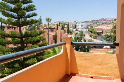 18-7e396d2404f089e443e1364dd027f7c0