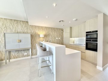 12-9d2414e6554ff283a7dbb3894364f2bd