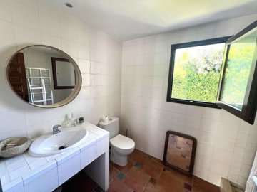 11-4d8aa6e612c0d8ce985b634e45aeea7a