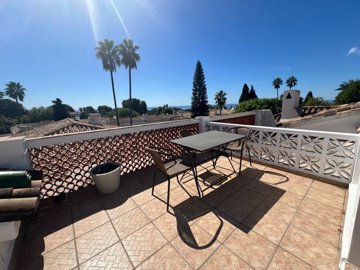 12-9d2414e6554ff283a7dbb3894364f2bd