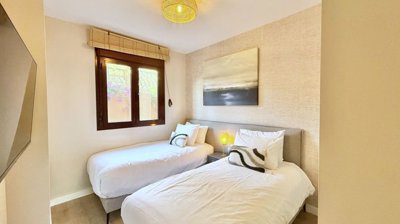 15-e65d437abef3cdae9b514eeeb695a8b9