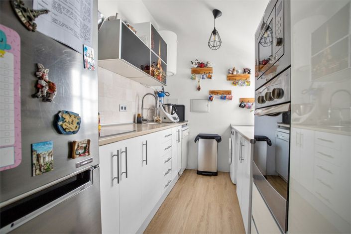 Image No.6-2 Bed Townhouse for sale