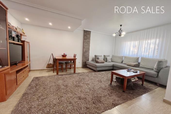 Image No.9-3 Bed Chalet for sale