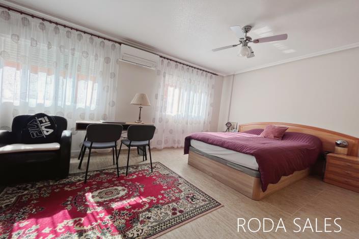 Image No.25-3 Bed Chalet for sale