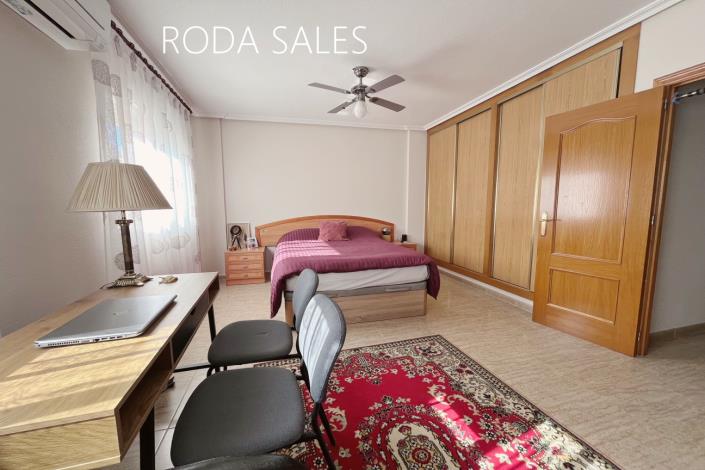 Image No.27-3 Bed Chalet for sale