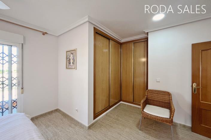 Image No.29-3 Bed Chalet for sale