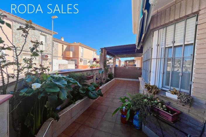 Image No.6-3 Bed Townhouse for sale