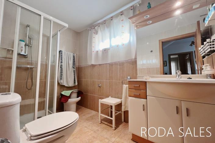 Image No.10-3 Bed Townhouse for sale