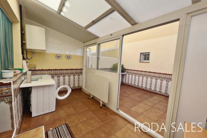 Image No.17-3 Bed Townhouse for sale