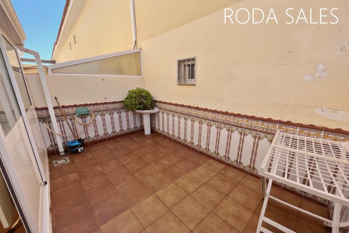 Image No.18-3 Bed Townhouse for sale