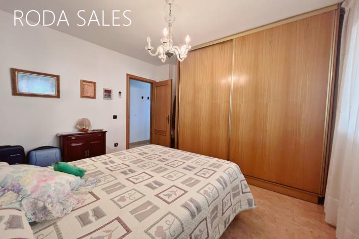 Image No.21-3 Bed Townhouse for sale