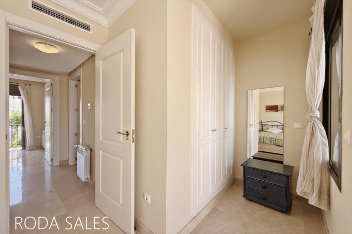 Image No.23-2 Bed Townhouse for sale