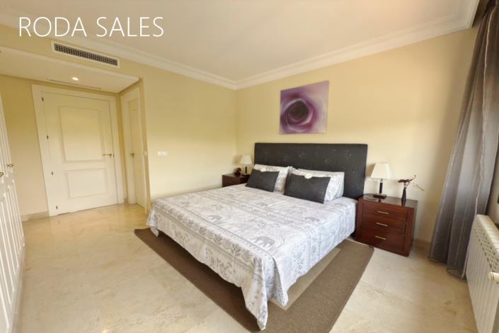 Image No.15-3 Bed Villa / Detached for sale