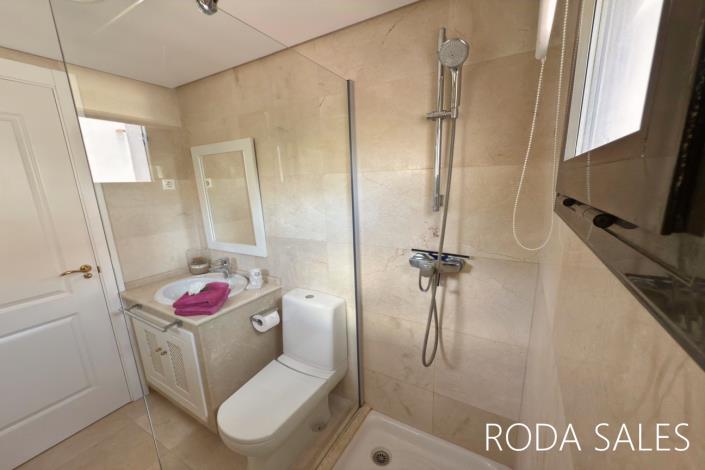 Image No.22-3 Bed Villa / Detached for sale