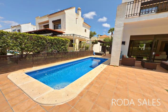 Image No.28-3 Bed Villa / Detached for sale