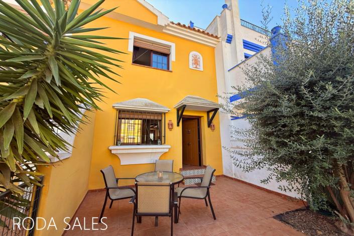 Image No.6-2 Bed Townhouse for sale