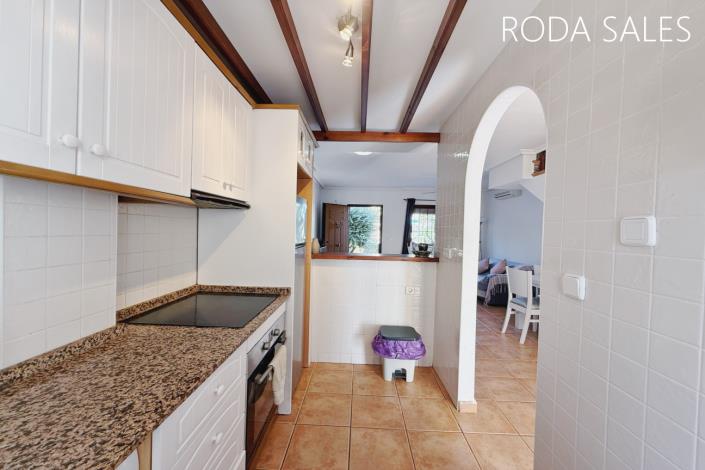 Image No.14-2 Bed Townhouse for sale