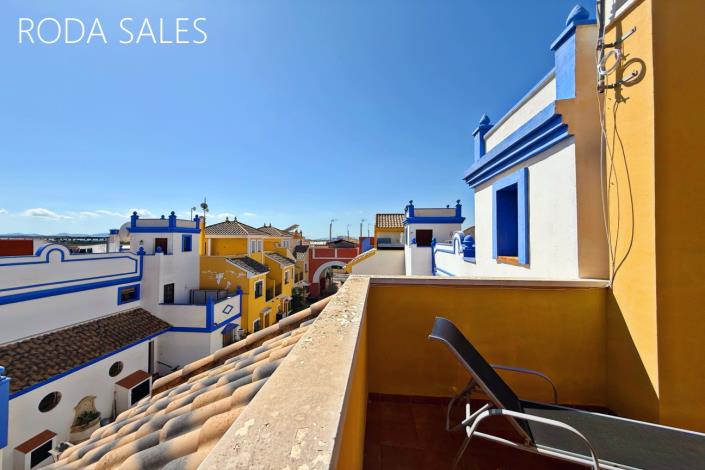 Image No.25-2 Bed Townhouse for sale