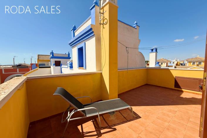 Image No.26-2 Bed Townhouse for sale