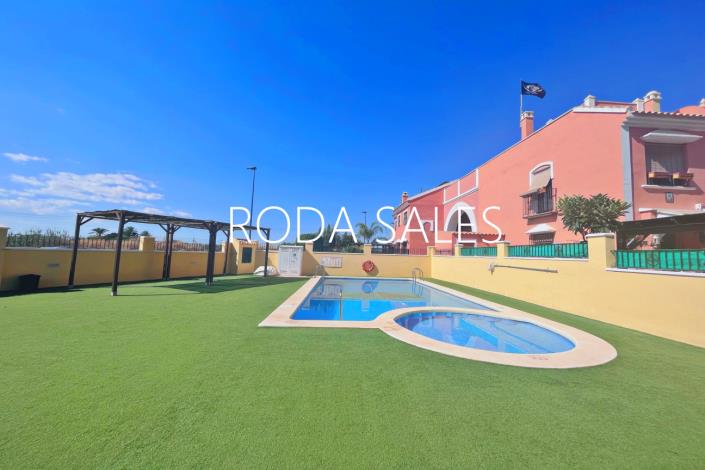 Image No.27-2 Bed Townhouse for sale