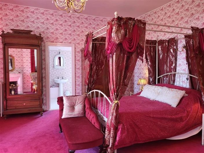 Image No.16-9 Bed Chateaux for sale