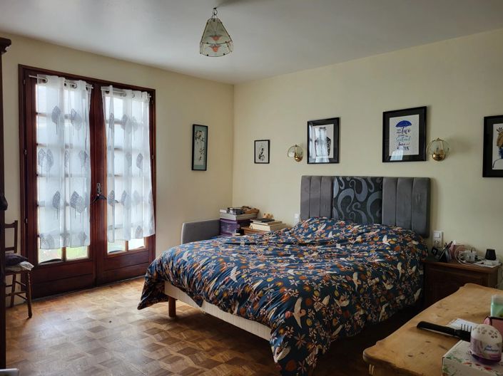 Image No.10-4 Bed Bungalow for sale