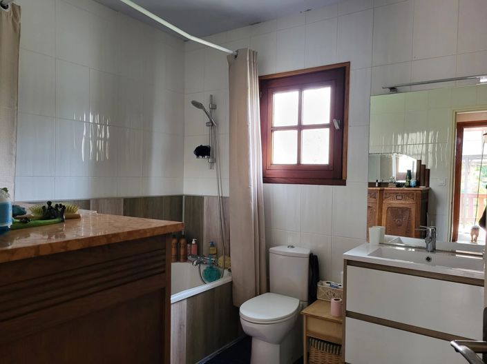 Image No.13-4 Bed Bungalow for sale