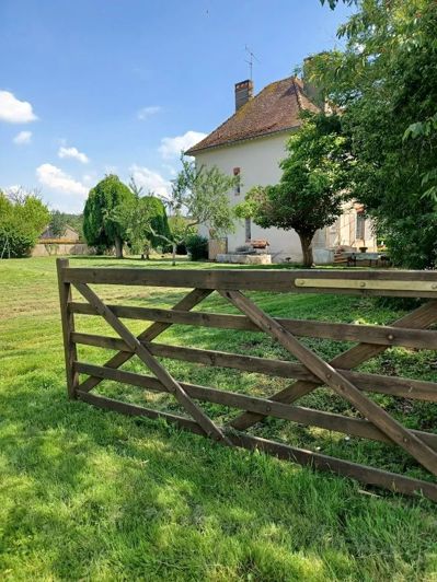 Image No.2-Maison de 6 chambres à vendre à Eguzon-Chantôme