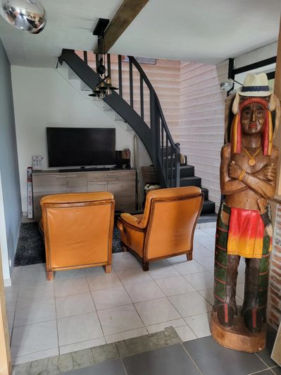 Image No.10-3 Bed Farmhouse for sale