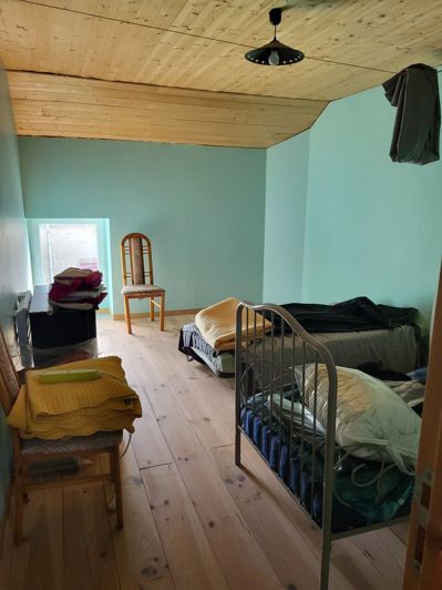 Image No.17-3 Bed Farmhouse for sale