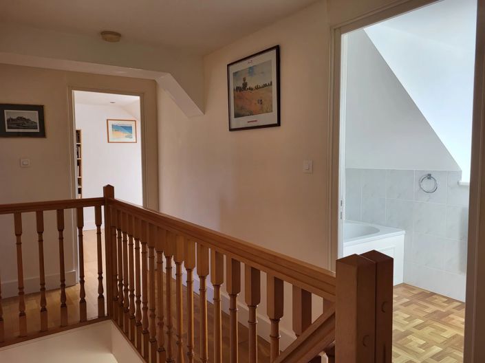 Image No.8-3 Bed House for sale