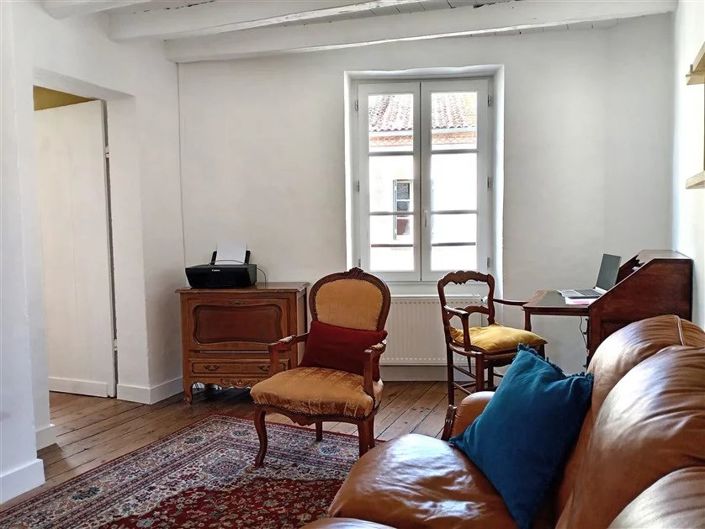 Image No.11-2 Bed House for sale