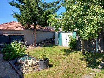 878f06f331d300af27372b3442f826b9e7156a33b9192