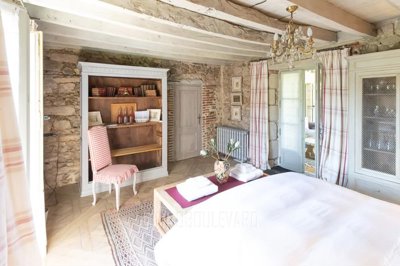 555e215dd485f1676d74a774ff6640329b6de88bd6192