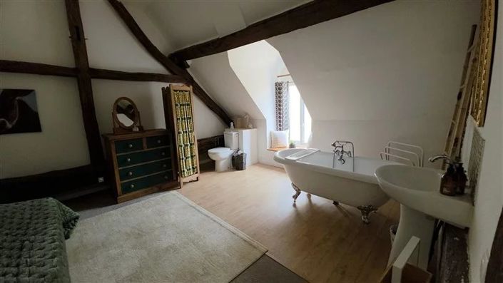 Image No.21-Propriété de 11 chambres à vendre à Dompierre-les-Églises