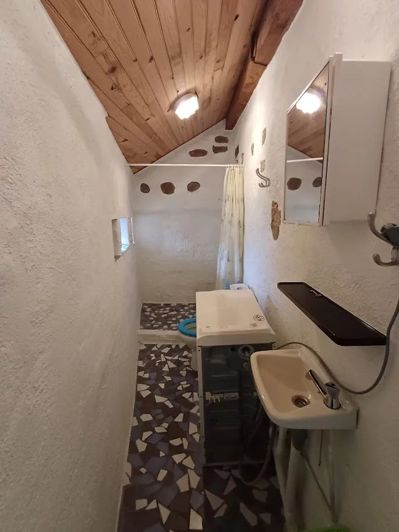 Image No.9-2 Bed House for sale