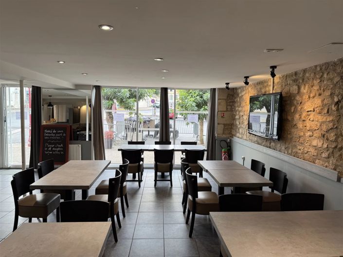 Image No.3-Commercial à vendre à Saint-Savin