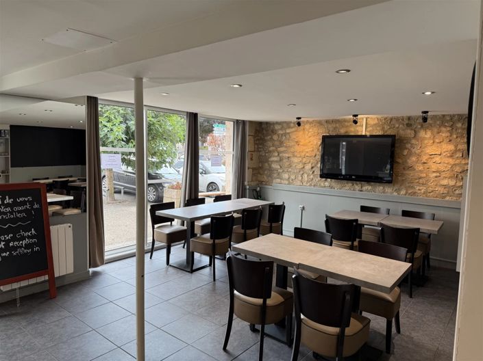 Image No.6-Commercial à vendre à Saint-Savin